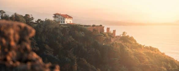 
                Pays Basque(s), Espagne et Portugal en train
                Au sud de l'Europe, la convivialité en partage
            
