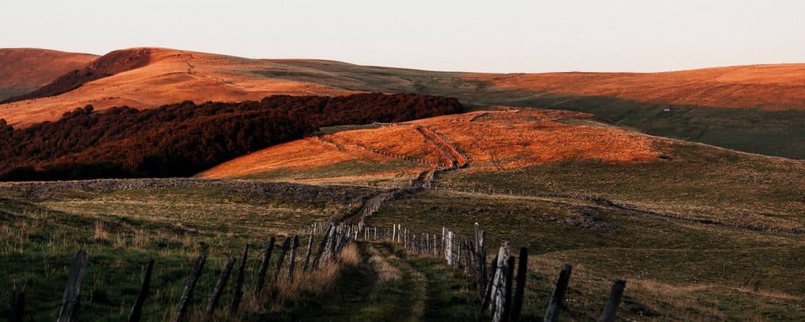 
                Périgord, Cantal et Aubrac
                Voyage au cœur de la France
            
