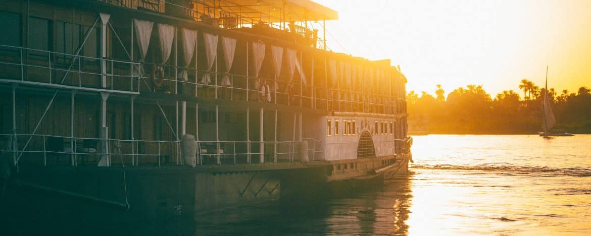 
                Sur le Nil
                Hôtels de légende et croisière sur le Steam Ship Sudan
            
