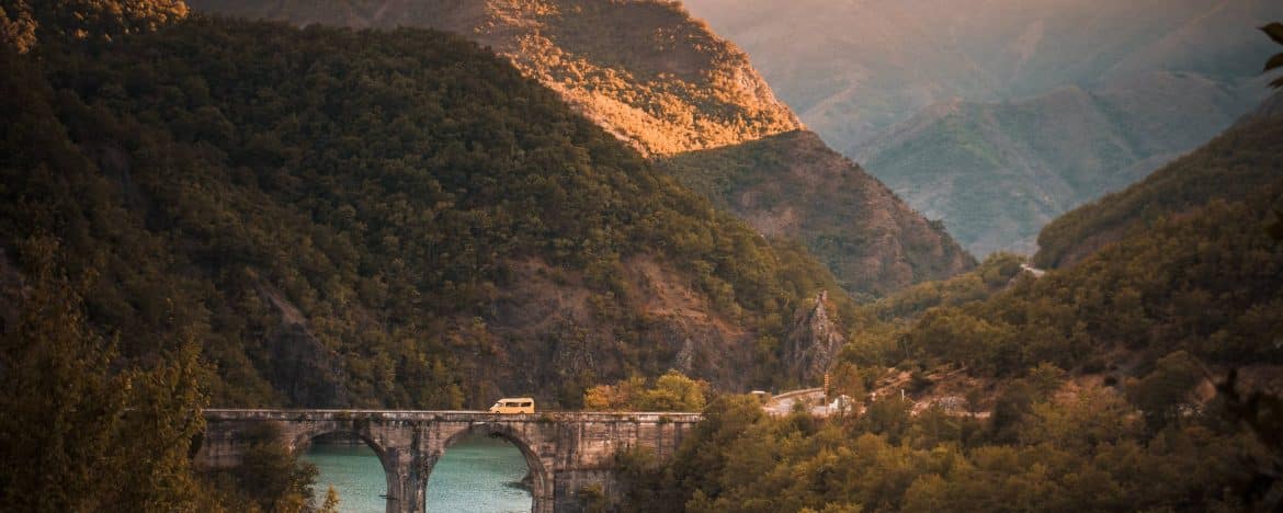 
                Les montagnes, la mer et l’Histoire
                Grand tour de l'Albanie
            
